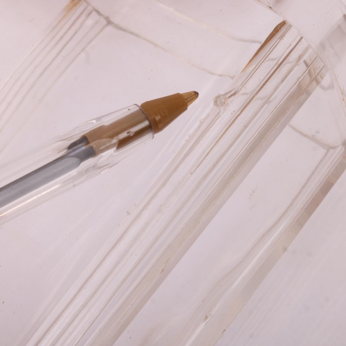 1124 - ASPREY - an Art Deco 18ct gold mounted glass 8-piece dressing table toilet jar set, London 1929, com... 