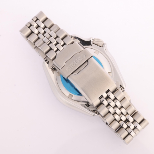 1018 - SEIKO - a stainless steel Diver's 200M 