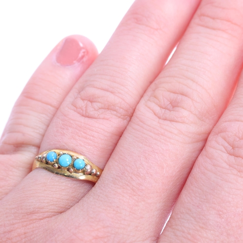 1365 - An Antique Victorian 18ct gold three stone turquoise ring, maker SH, Birmingham 1889, set with round... 