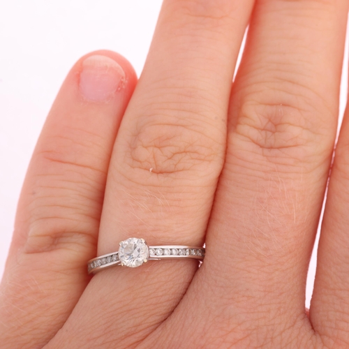 1376 - An 18ct white gold 0.3ct single stone diamond ring, claw set with modern round brilliant-cut diamond... 