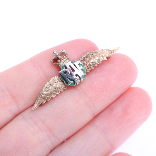 1379 - A 9ct two-colour gold enamel RAF wings sweetheart brooch, Cropp & Farr, Birmingham 1979, 38.6mm, 3.1... 