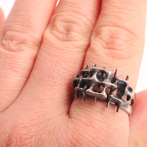 1618 - STUDIO ELSE & PAUL - a Norwegian brutalist sterling silver abstract ring, organic lattice form, sett... 