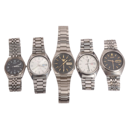 1065 - SEIKO - 5 stainless steel bracelet watches, including automatic day/date example, and SQ quartz exam... 