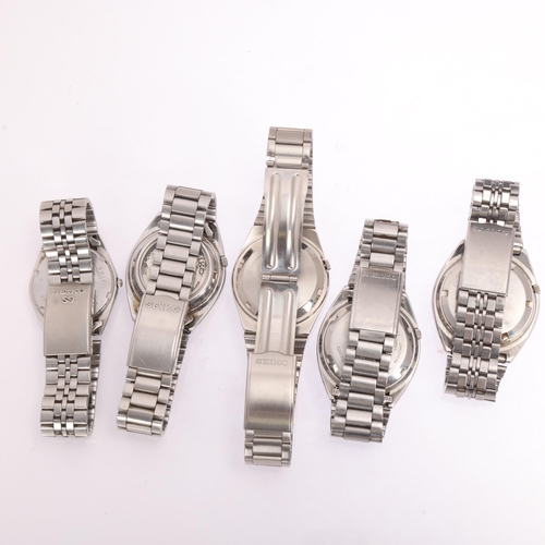 1065 - SEIKO - 5 stainless steel bracelet watches, including automatic day/date example, and SQ quartz exam... 