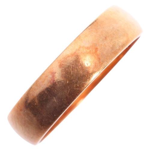 1233 - An Antique 22ct gold wedding band ring, maker WW Ltd, London 1925, setting height 4.6mm, size K, 3.8... 