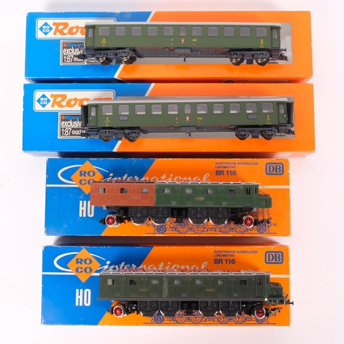 38 - ROCO - 2 boxed BR 116 electric locomotives, HO gauge, and 2 boxed Roco coaches (4), each in original... 
