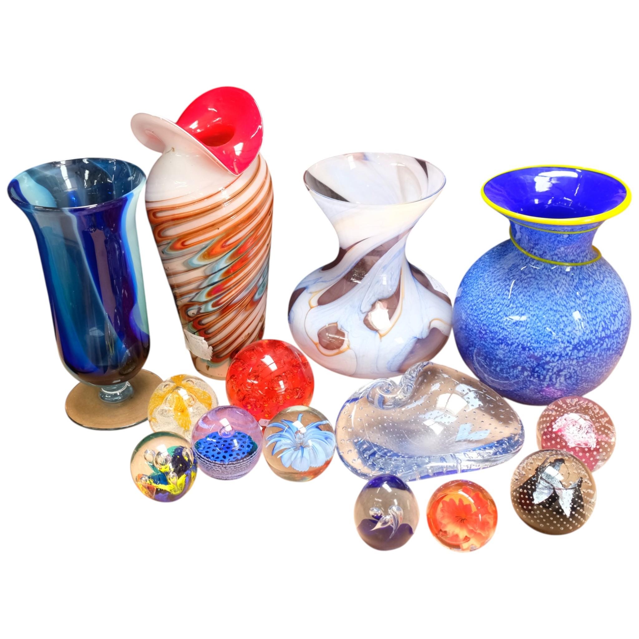 Glass paperweights, including 4 Caithness, and 4 decorative art glass ...