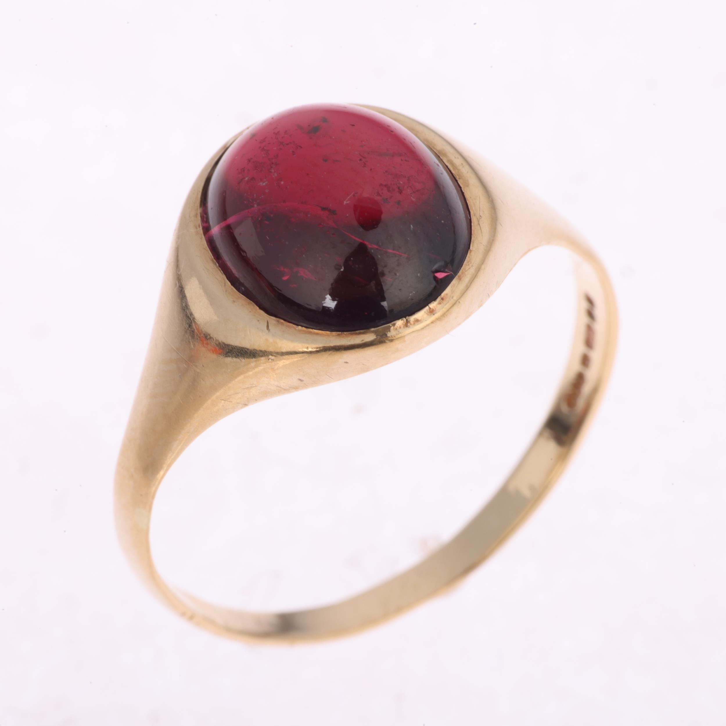 A Vintage 9ct gold garnet signet ring, maker HOG, London 1991, rub-over ...