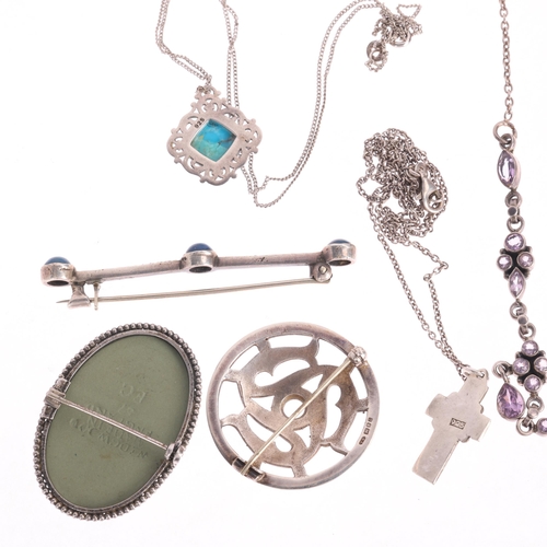 1487 - Various silver jewellery, including Wedgwood Jasperware brooch, coin pendant, etc, 61.2g gross