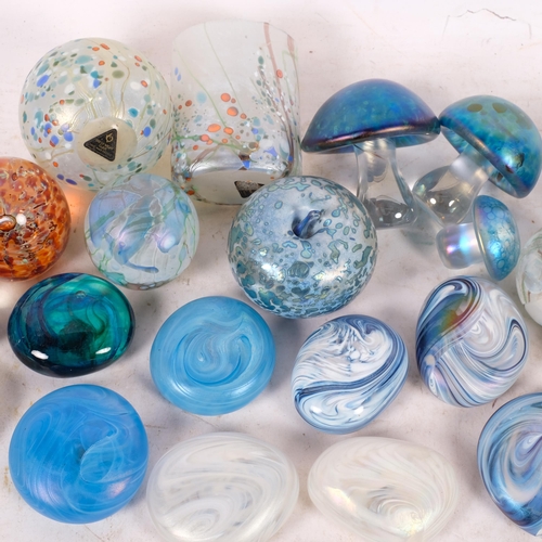 340 - A collection of various glass and lustre finish paperweights, including Isle of Wight, Caithness, et... 
