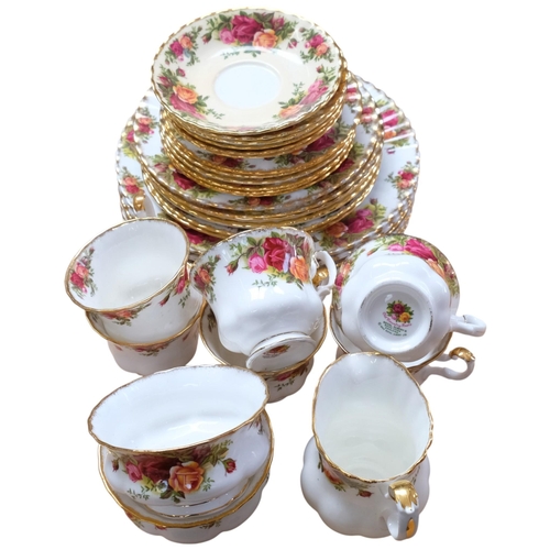 711 - Royal Albert Old Country Roses, a tea service for 6 (lacking teapot)