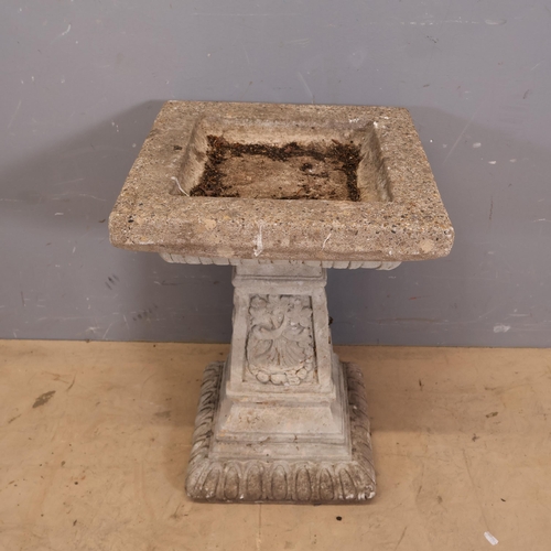 3027 - A vintage bird bath in reconstituted stone and concrete top, with moulded pedestal base featuring ca... 