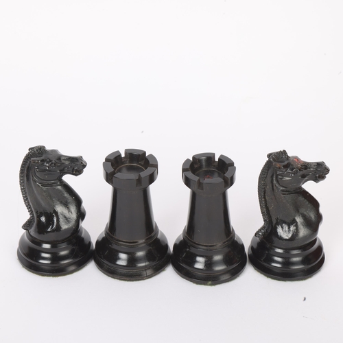 255 - A good quality 19th century Jacques Staunton chess set, weighted boxwood and ebony, in original maho... 