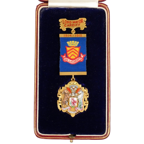 449 - An 18ct gold and enamel Lord Mayor of Cardiff medal, presented to Alderman JT Richards 1914-1915, 10... 