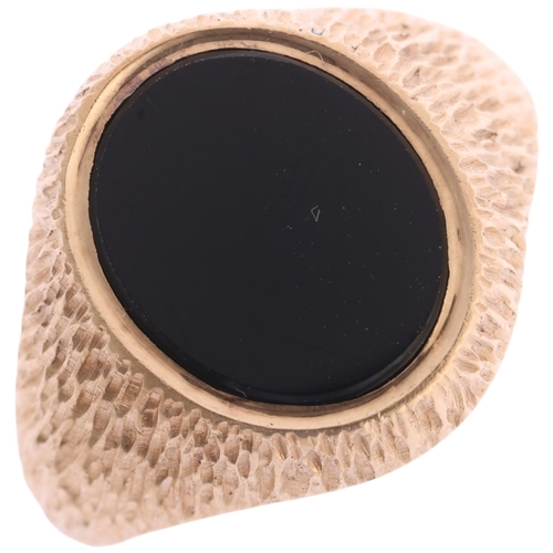1177 - A Vintage 9ct gold black onyx signet ring, maker VG & Co, Birmingham 1971, set with oval flat-top bl... 