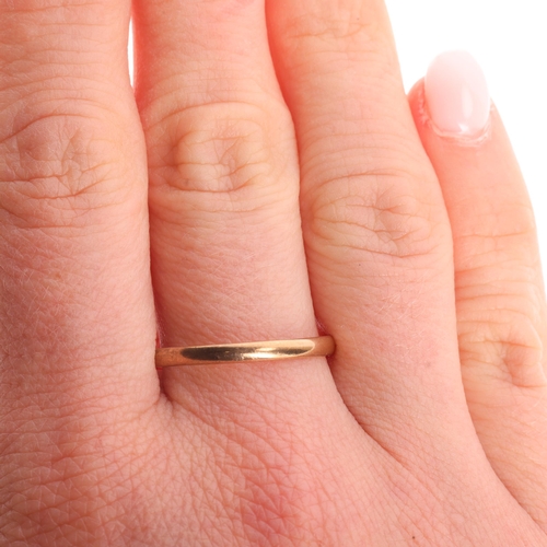 1196 - A 9ct gold wedding band ring, maker SH, Birmingham 1947, band width 2mm, size U, 1.3g