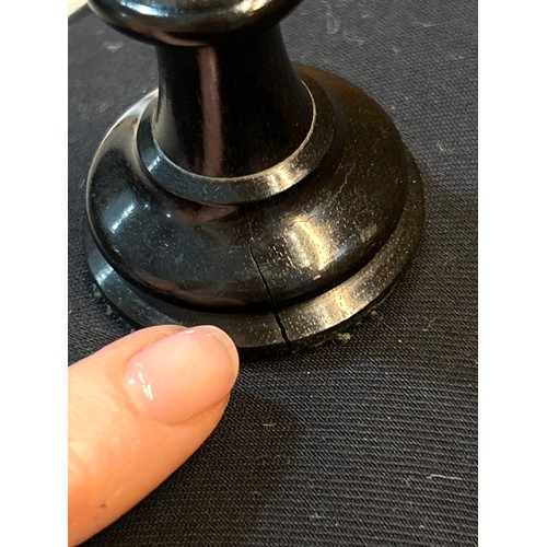 255 - A good quality 19th century Jacques Staunton chess set, weighted boxwood and ebony, in original maho... 
