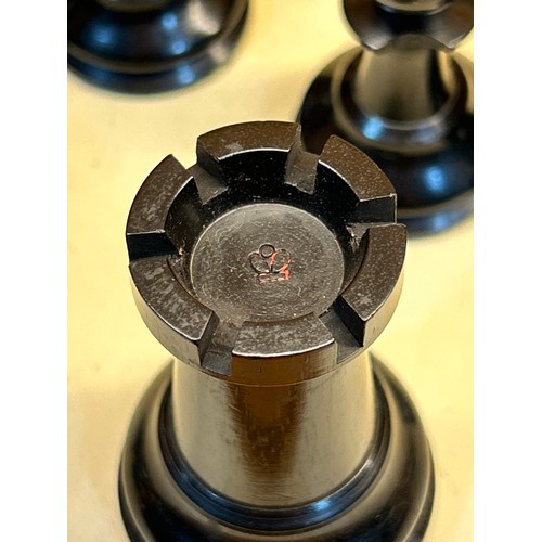 255 - A good quality 19th century Jacques Staunton chess set, weighted boxwood and ebony, in original maho... 