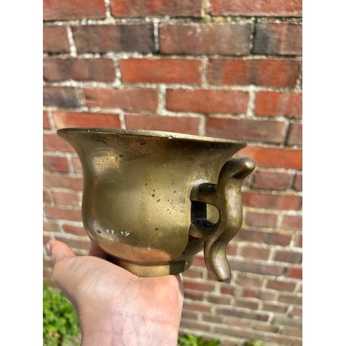 295 - A Chinese bronze 2-handled incense bowl, cast seal mark under base, rim diameter 15.5cm