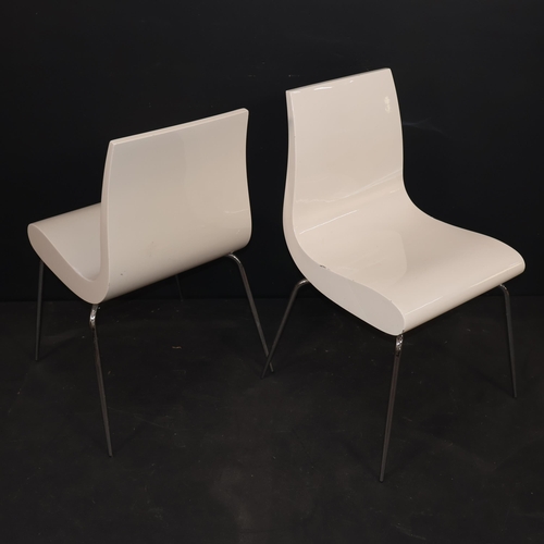 2017 - A set of 6 contemporary designer chairs by Compar of Italy, the sculptural lacquered wooden seats on... 
