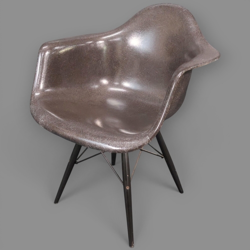 Lot 2056      