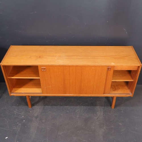 2003 - A Mid Century Danish teak veneered Sideboard in the manner of Dyrlund. W160cm, H78cm, D43cm.