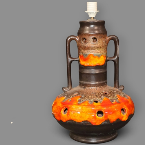 2040 - A Vintage West German floor standing 'fat lava' twin bulbed lamp with continental plug in brown and ... 