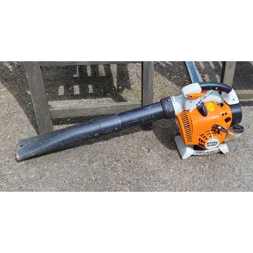 10 - A Stihl 'BG86C' petrol leaf blower