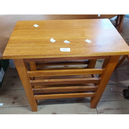 401 - A modern hardwood jardinière stand with single drawer, set on swept supports with undertier - sold w... 