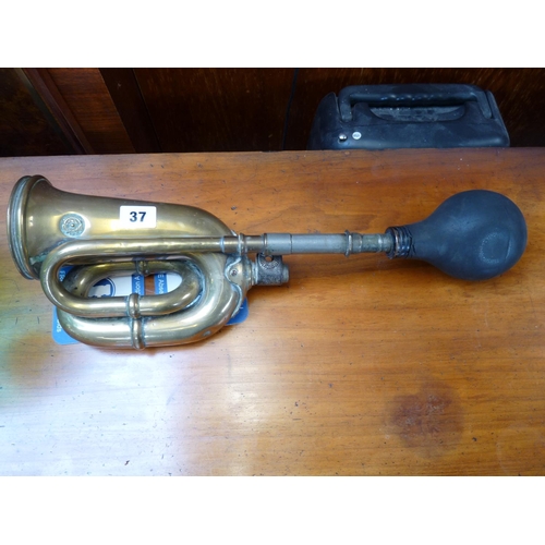 37 - 1920s Desmo Brass Car Horn . 47cm in Length.