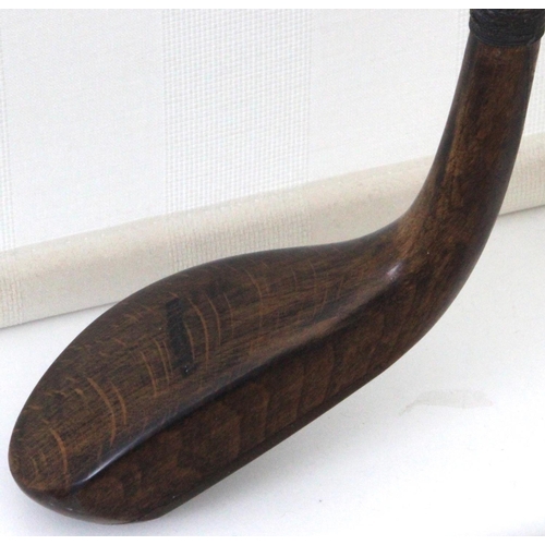 68 - Fine Quality Replica Tom Morris Long Nose Scare Neck Putter.