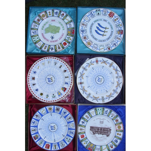 81 - Twelve Boxed Coalport etc China Commemorative County Championship Cricket Plates: Worcestershire 198... 