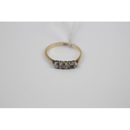 334 - Ladies 18ct Gold Diamond Set 5 stone ring 2.4g total weight