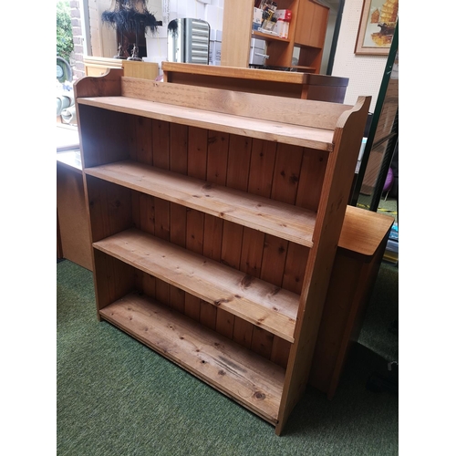 64y - Pine Freestanding bookcase of 4 shelves