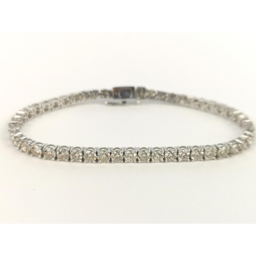 214 - Natural Diamond Tennis Bracelet, Brilliant Cut 7.46Crt, VS-SI Clarity, I-J Colour in 18ct White Gold... 