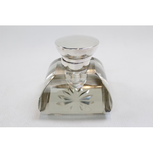 140 - Silver Topped Deco Inkwell with glass reservoir Birmingham 1927 with Star cut to base