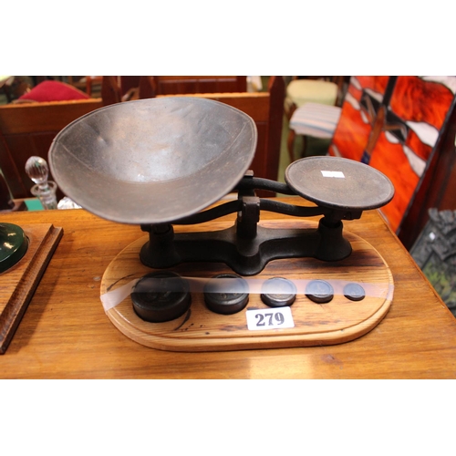 203 - Cast Iron Weighing balance with a Set of graduated weights