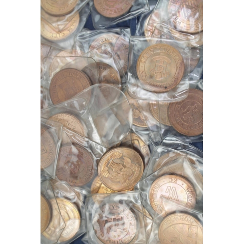 340 - Collection of Vintage Copper Football Club medallions inc. Queens Park Rangers, Arsenal, Notts Forre... 