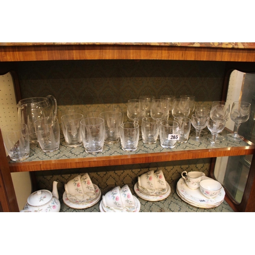 265 - Collection of assorted Edwardian and later glassware