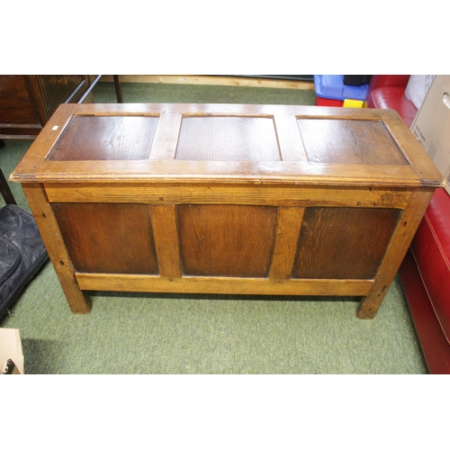 581 - Late 19thC Oak Panelled coffer