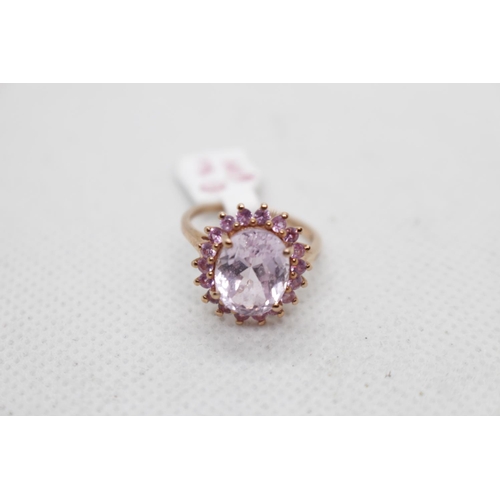 185 - Ladies Pink stone cluster set ring 3g total weight Size L