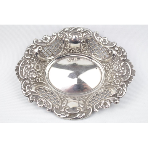 105 - Good quality Edwardian Style Silver pierced Bon Bon dish Birmingham 1965, 86g total weight