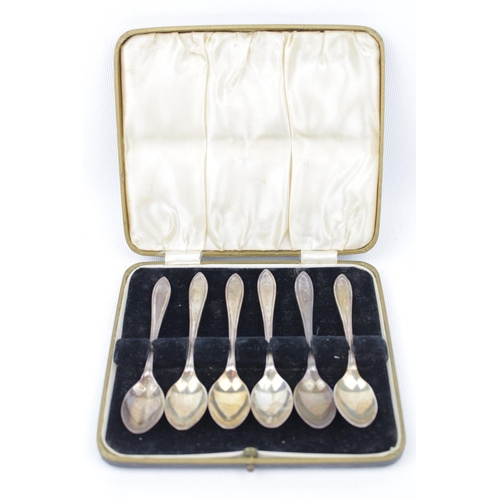 183 - Set of Silver of six Silver teaspoons in fitted case, Sheffield 1936 . 82g total weight