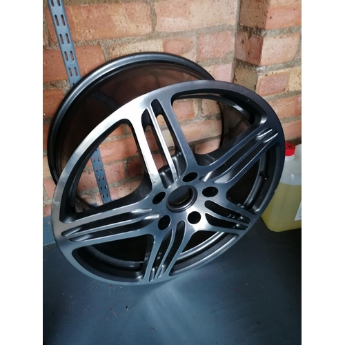 199 - Genuine Porsche 19 inch alloy wheel