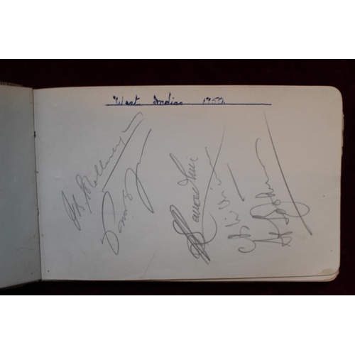 84 - 1940s/50s Autograph Album, Autographs of Manchester United FC inc. Don Gibson, Stand Pearson etc, Ch... 