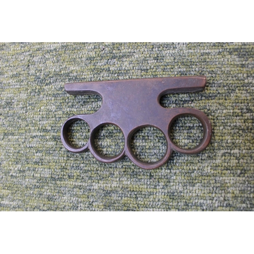 154 - WW2 Brass Commando Knuckledusters (collectors only) NOW WITHDRAWN