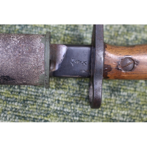 159 - Rare First issue 1907 pattern bayonet with quillon and Mk 1 scabbard. Issue date of June 1908 to the... 