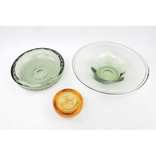 112 - Good collection of assorted British Whitefriars glassware inc. Controlled bubble bowls, Water ewers,... 