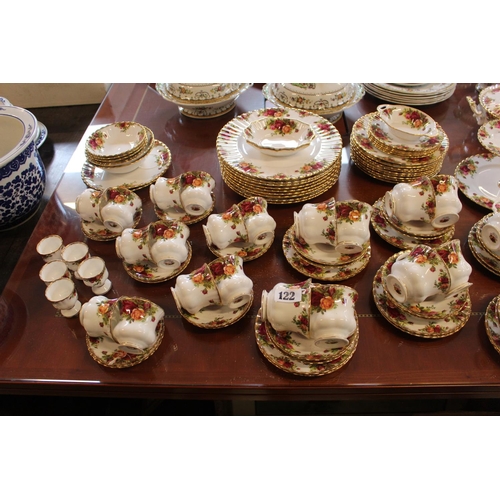 122 - Very Extensive Royal Albert Old Country Roses Tea and Dinner service. Comprising of Tureens, Plates,... 