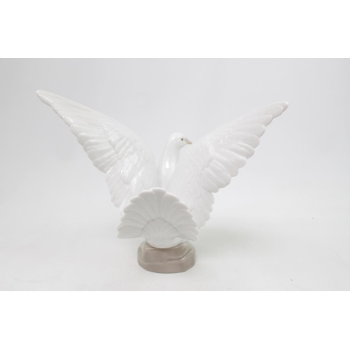 308 - Boxed Lladro 'Taking Flight' 06288